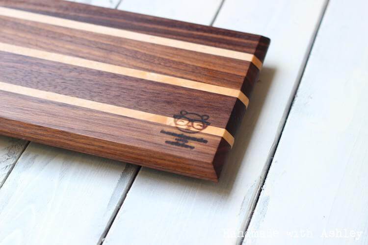 Walnut Cutting Board With Maple Stripes Diy Tutorial Handmade Ashley - Diy Wood Cutting Board Conditioner
